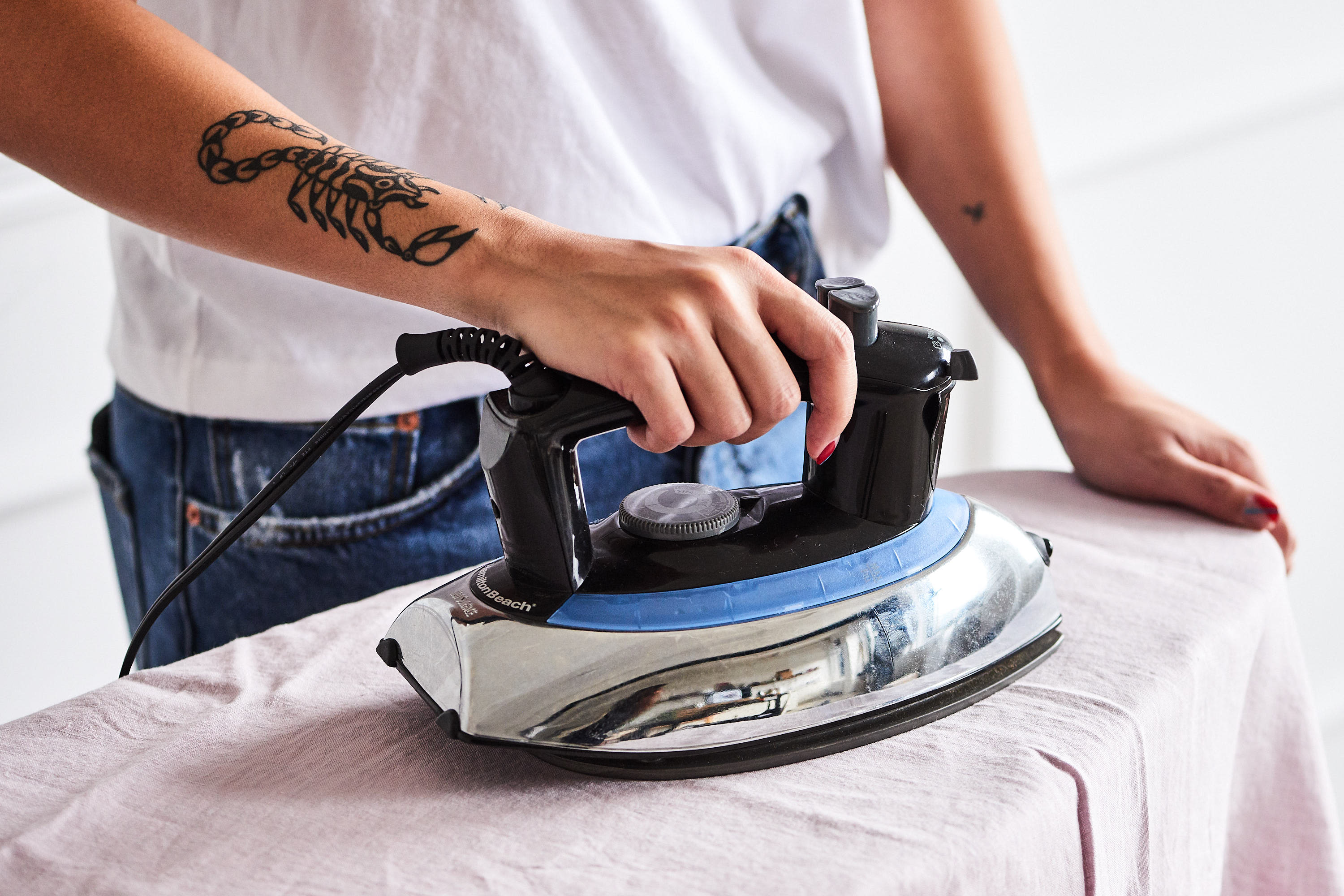 How to clean a flat iron for outlet clothes